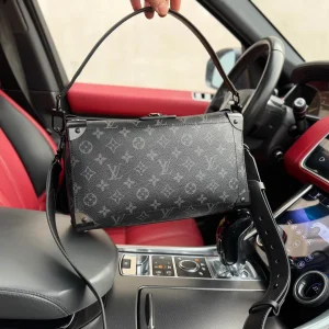 Louis Vuitton Trunk Messenger Bag M11744, Black Leather, 29x17x10cm