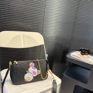 Louis Vuitton Chain Pochette, 27x16cm, Item 11741