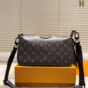 Louis Vuitton District PM Shoulder Bag, 28x16cm