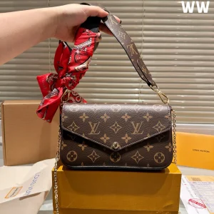 Louis Vuitton Pochette Félicie 3-in-1, Monogram Empreinte, 21cm