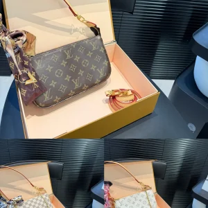 Louis Vuitton Pochette, 22x13cm, Item 1772