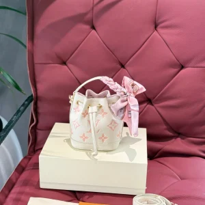 Louis Vuitton Mini Bucket Bag, 14x16 cm