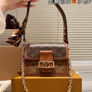 Louis Vuitton Dauphine Messenger Bag, Leather, Small 20x14cm