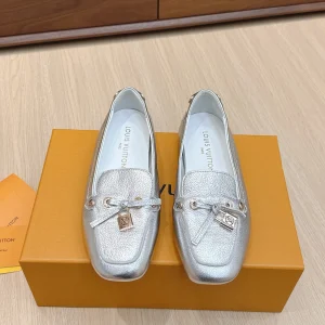 Louis Vuitton Flat Loafers Cowhide Size 35-39