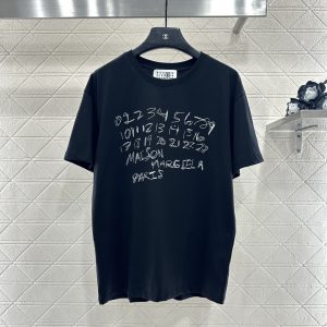 Marni 26 Early Spring New Round Neck Script Logo Tee