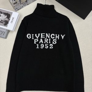 Givenchy 26 Early Spring New Knit Pullover High Neck