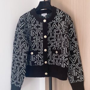 Chanel 26 Early Spring New Full CC Logo Jacquard Cardigan