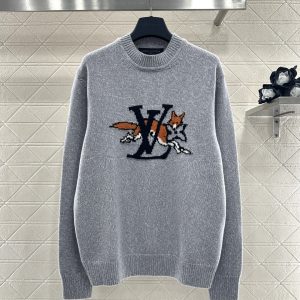 Louis Vuitton 26 Early Spring New Gray Fox Knit Sweater