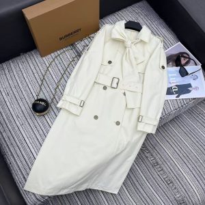 Burberry 26 Early Spring Series Trench Coat
