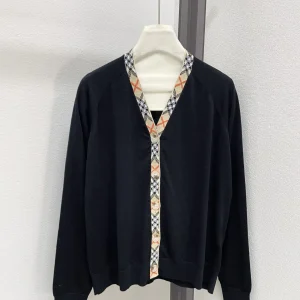Burberry 26 Early Spring New Check Placket V-neck Cardigan