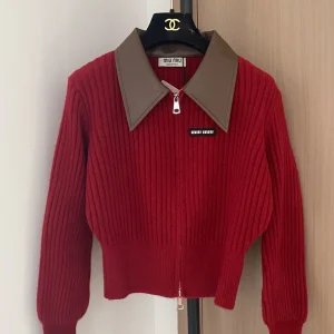 Miu Miu 26 Early Spring New Cardigan with Logo
